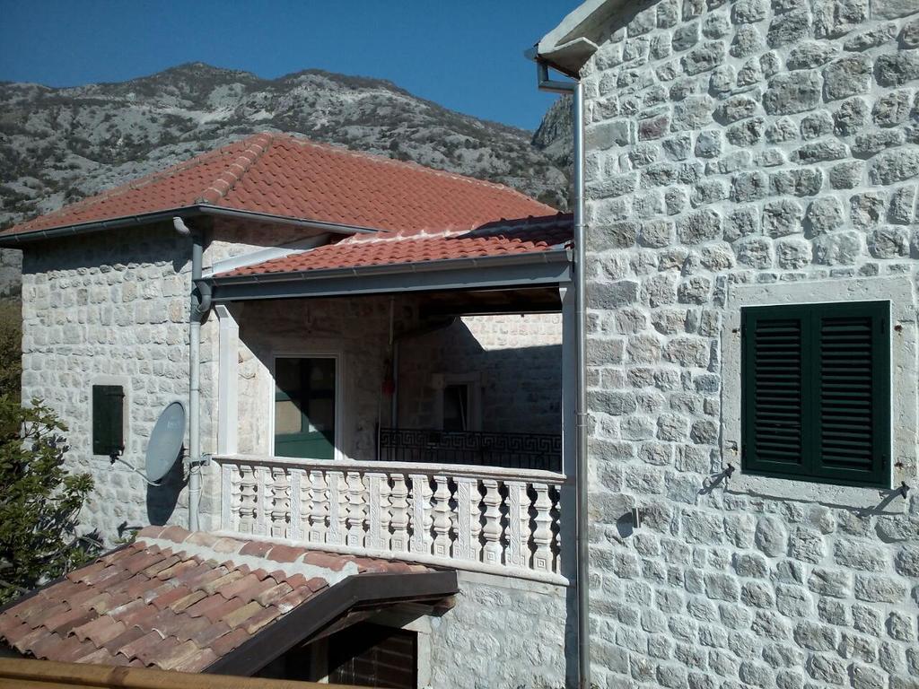 Apartments Sneza Risan Exterior foto