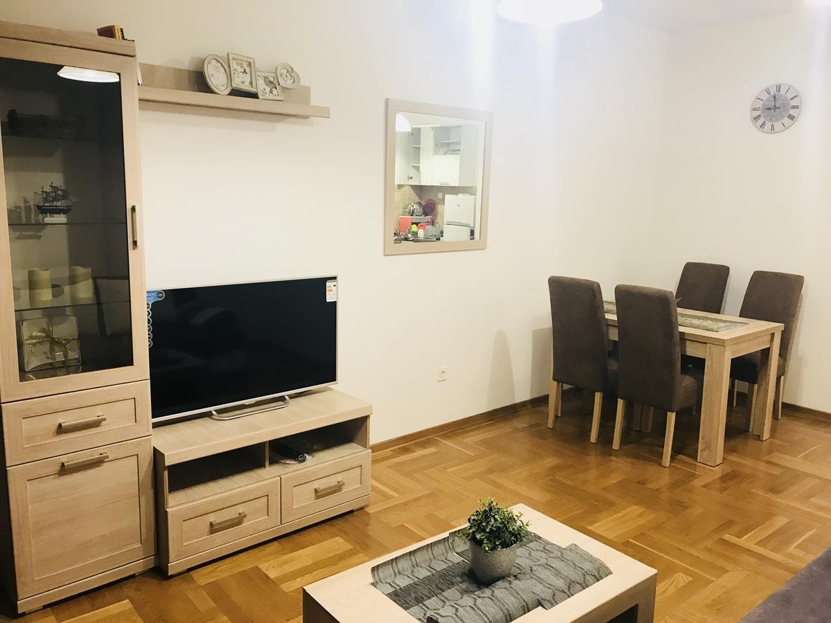 Apartments Sneza Risan Exterior foto